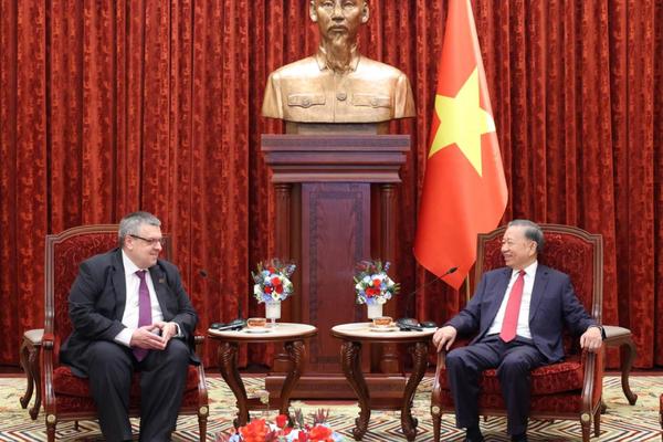 Quan hệ Việt Nam-Liên bang Nga tiếp tục phát triển mạnh mẽ, vì lợi ích của nhân dân hai nước, vì hòa bình, hợp tác của khu vực và thế giới