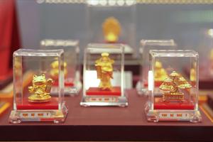 Giá vàng hôm nay 8/9: Vàng lùi sát mốc 4.400 USD/ounce, có thể còn giảm?