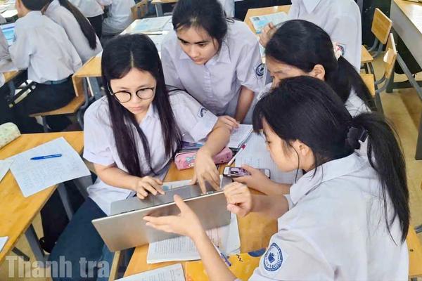 Ba mùa quán quân và hành trình tự học của cô học trò vùng cao