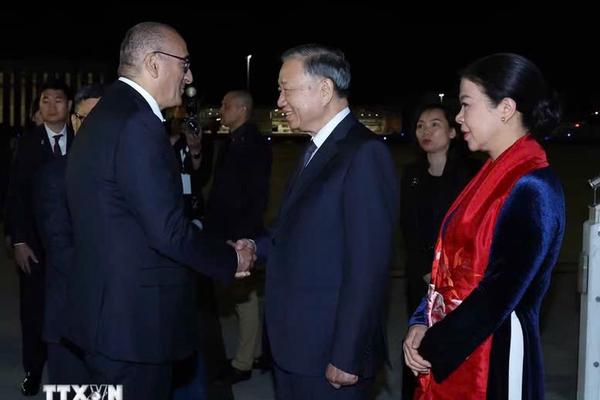 Tổng Bí thư, Chủ tịch nước Tô Lâm bắt đầu thăm chính thức Cộng hòa Pháp và dự Hội nghị Thượng đỉnh Không gian vũ trụ tại Paris