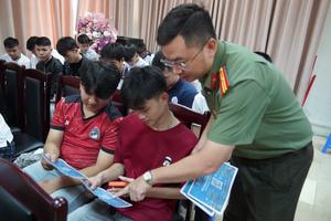Thanh Hoá: Gần 2.000 học sinh, sinh viên được hướng dẫn nhận diện thủ đoạn lừa đảo trên không gian mạng