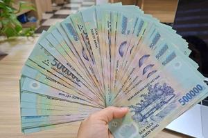 Xem xét tiền lương, phụ cấp lãnh đạo cấp xã theo phân loại đơn vị hành chính