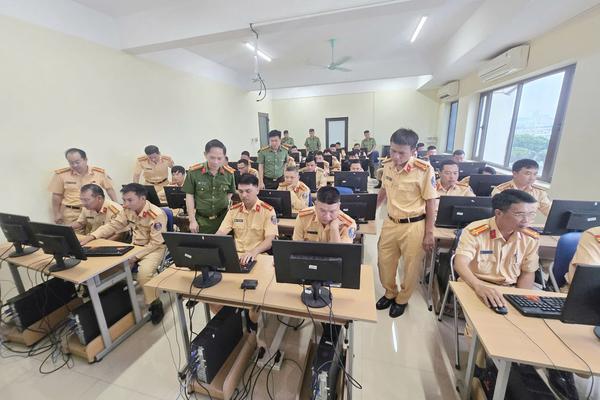 Công an tỉnh Thanh Hoá: Ứng dụng nền tảng số trong kiểm tra chất lượng Cảnh sát giao thông