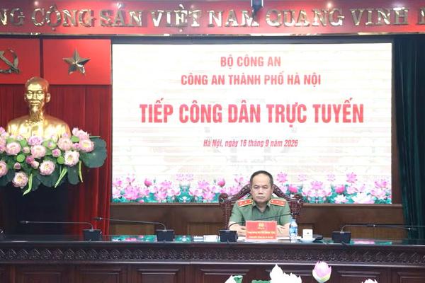 Giám đốc Công an Hà Nội tiếp công dân trực tuyến