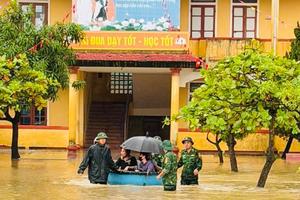 Mưa lũ thiệt hại tại nhiều địa phương: 940 ngôi nhà bị ngập, giao thông chia cắt