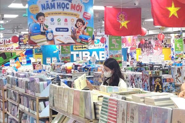Thủ tướng yêu cầu xử lý ngay thiếu sách giáo khoa, chấn chỉnh suất ăn học đường