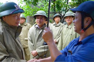 Giám đốc Công an tỉnh Thanh Hoá trực tiếp kiểm tra ứng phó mưa lũ tại các địa bàn xung yếu