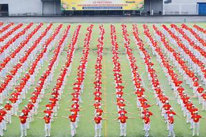 Hơn 2.000 người cao tuổi cùng Vinamilk Sure lan tỏa tinh thần “chủ động sống khỏe”