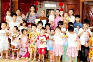 Thanh Hóa: Trao yêu thương, tiếp sức trẻ mồ côi đến trường