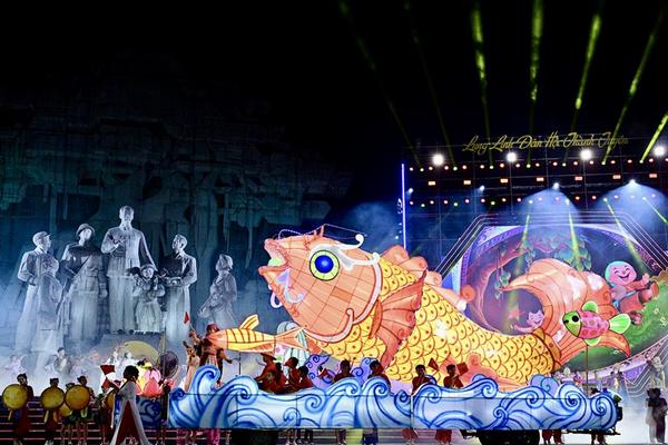 Tuyên Quang “Thắp sáng ước mơ” tại Lễ hội Thành Tuyên