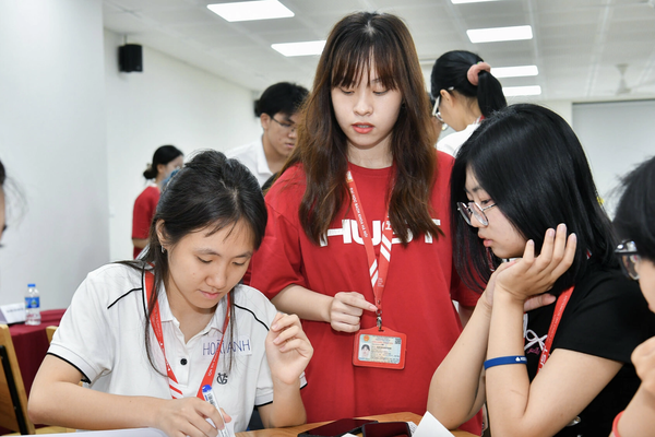 Bộ GD&ĐT công bố mức điểm nhận học bổng của Chính phủ