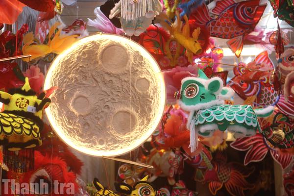 Phố Hàng Mã thắp sáng ký ức mùa Trung thu Hà Nội
