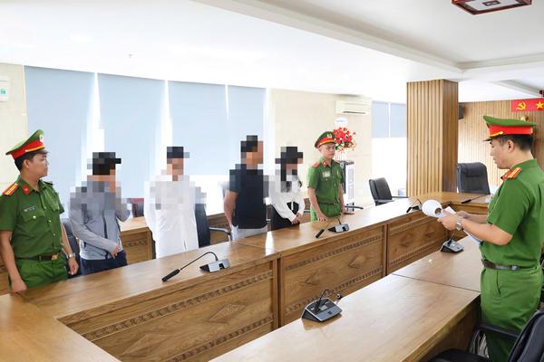 Đà Nẵng: Khởi tố hàng loạt cán bộ, nhân viên liên quan nhận hối lộ hàng tỷ đồng
