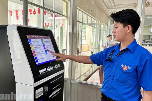 Cần Thơ “đi từng ngõ, gõ từng nhà”, đưa kỹ năng số đến người dân