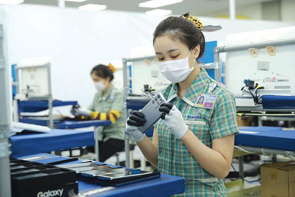 TPHCM là 1 trong 7 địa bàn đề xuất thay đổi vùng lương tối thiểu