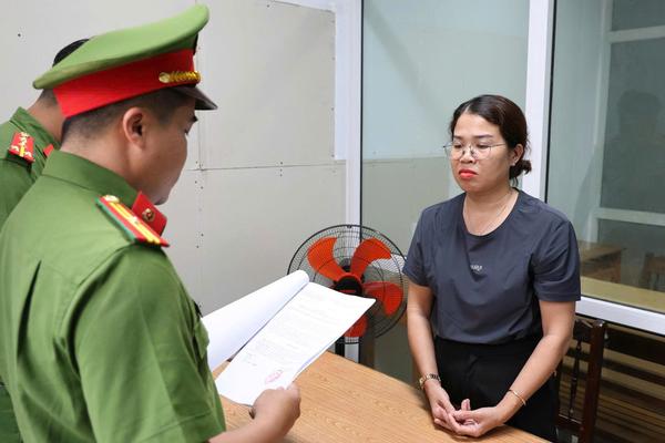 Đà Nẵng: Làm rõ đường dây vận chuyển trái phép tiền tệ qua biên giới