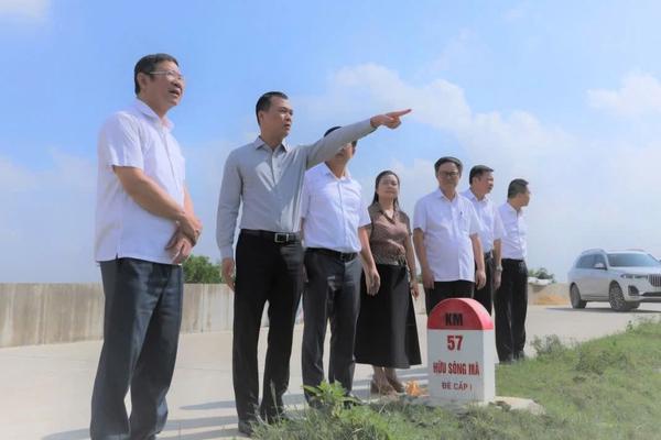 Chủ tịch tỉnh Thanh Hóa yêu cầu Sầm Sơn xử lý bất cập về môi trường, chỉnh trang đô thị