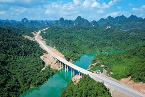 Phó Thủ tướng Thường trực Phạm Gia Túc kiểm tra tiến độ 2 tuyến cao tốc Lạng Sơn – Cao Bằng