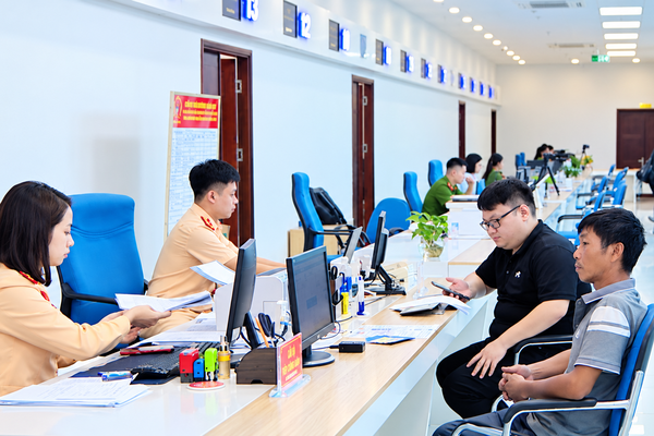 Công an TP Quảng Ninh: Làm sạch, số hóa 100% dữ liệu giấy phép lái xe