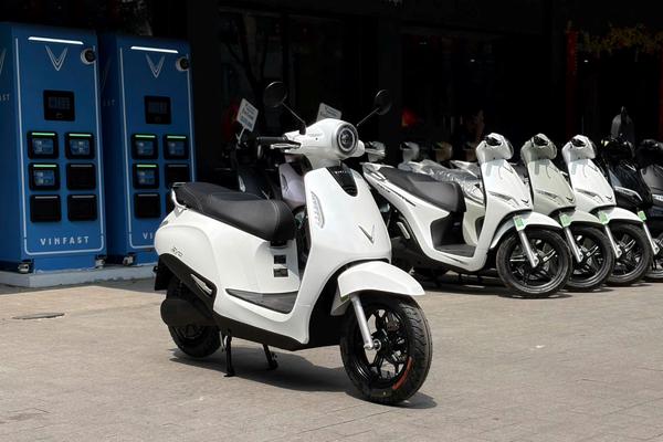 Evo, Feliz II, Viper: Ba lựa chọn xe máy điện đổi pin VinFast