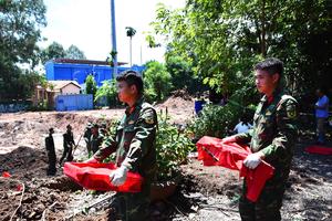 Ngày 30/10, tìm được thêm 10 bộ hài cốt liệt sĩ và 2 bộ di vật, nâng lũy kế lên 682 bộ