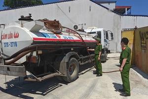 Thanh Hoá: Kiểm tra, phát hiện cơ sở thu mua phế liệu có dấu hiệu kinh doanh dầu không phép