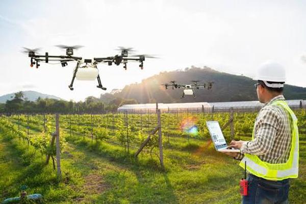 Thiết bị bay không người lái: Hiệu quả cho nông nghiệp, quản lý tài nguyên