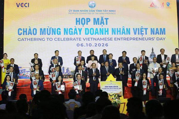 Tây Ninh cam kết đồng hành cùng cộng đồng doanh nghiệp theo phương châm “ba có, hai không”