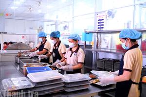 TPHCM siết an toàn bữa ăn học đường, yêu cầu công khai khay ăn hằng ngày