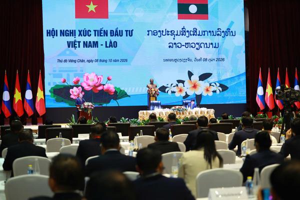 Lãnh đạo Vinachem tham gia đối thoại doanh nghiệp Việt Nam - Lào