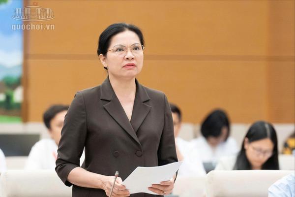 Cử tri quan tâm việc nợ lương, nợ bảo hiểm xã hội, băn khoăn về các khoản thu đầu năm học