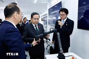 Chủ tịch Quốc hội Trần Thanh Mẫn thăm Khu Phát triển Kinh tế - Công nghệ Bắc Kinh