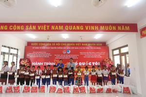 Đoàn Thanh niên Thanh tra Chính phủ đồng hành cùng thanh thiếu nhi vùng biên giới