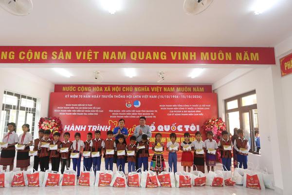 Đoàn Thanh niên Thanh tra Chính phủ đồng hành cùng thanh thiếu nhi vùng biên giới