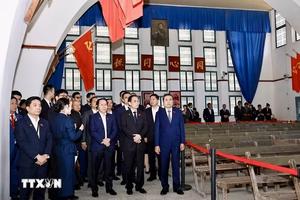 Chủ tịch Quốc hội Trần Thanh Mẫn thăm di tích lịch sử cách mạng tại tỉnh Thiểm Tây của Trung Quốc