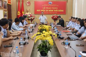 Ghi nhận 35 năm rèn luyện, cống hiến của hai đảng viên Ban Tiếp công dân Trung ương