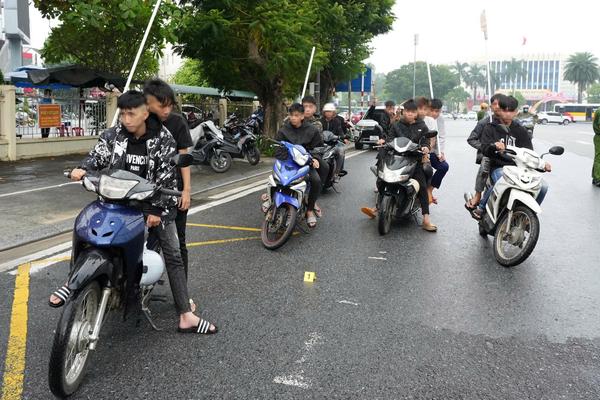 Công an TP Huế: Làm rõ nhóm thanh thiếu niên mang hung khí, náo loạn phố