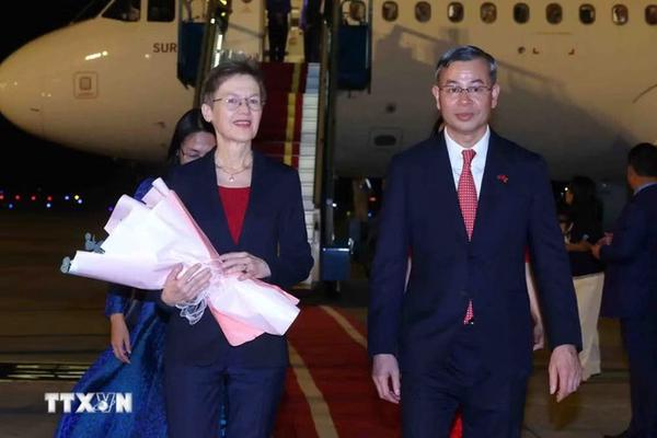 Thủ tướng Công quốc Liechtenstein Brigitte Haas đến Hà Nội, bắt đầu thăm chính thức Việt Nam