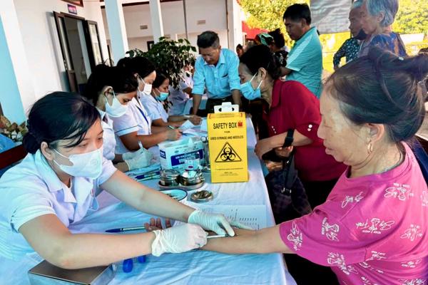Từ năm 2027, xã có dưới 80% dân được khám định kỳ hoặc sàng lọc miễn phí sẽ không đạt tiêu chí y tế