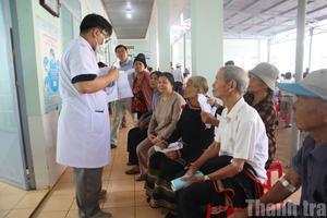 Đắk Lắk chi hơn 114 tỷ đồng mỗi năm mua bảo hiểm y tế cho người cao tuổi