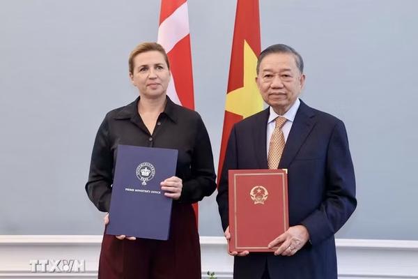 TUYÊN BỐ CHUNG VỀ VIỆC THIẾT LẬP QUAN HỆ ĐỐI TÁC CHIẾN LƯỢC TOÀN DIỆN GIỮA NƯỚC CỘNG HÒA XÃ HỘI CHỦ NGHĨA VIỆT NAM VÀ ĐAN MẠCH
