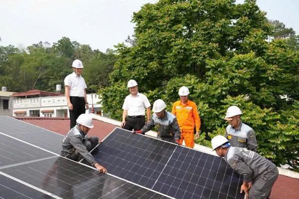Thanh Hóa: Đôn đốc tiến độ các dự án nguồn điện, lưới điện
