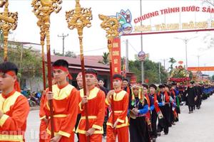 Rước sản vật dâng Mẫu: Hồn quê trong mùa cơm mới Đền Đông Cuông