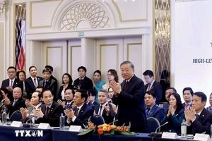 Tổng Bí thư, Chủ tịch nước Tô Lâm dự tọa đàm cấp cao với lãnh đạo doanh nghiệp tiêu biểu châu Âu và Bỉ