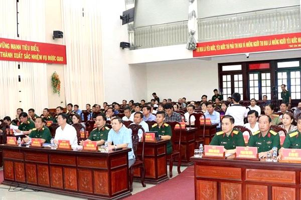 Đồng Tháp khen thưởng 15 tập thể, 48 cá nhân trong quy tập và xác định danh tính hài cốt liệt sĩ
