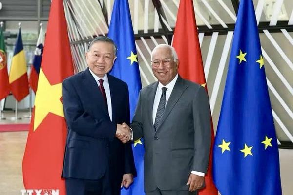 Lễ đón Tổng Bí thư, Chủ tịch nước thăm chính thức Liên minh châu Âu