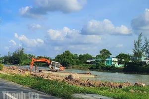 Cà Mau đầu tư hơn 37 tỷ đồng xử lý các điểm sạt lở bờ sông, bảo vệ trường học và khu dân cư