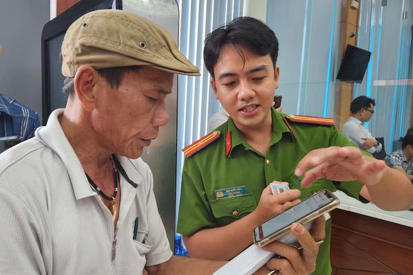“Khóa chặt” tài khoản ảo, sim rác bằng khung pháp lý định danh điện tử