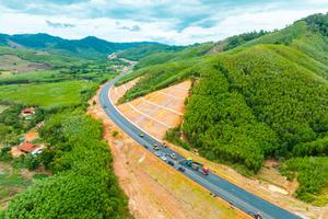 Vượt khó thi công và truyền nghề trên cao tốc Khánh Hòa – Buôn Ma Thuột
