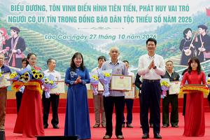 Lào Cai: Người có uy tín đi đầu trong vận động đồng bào dân tộc thiểu số thực hiện tốt chính sách, pháp luật